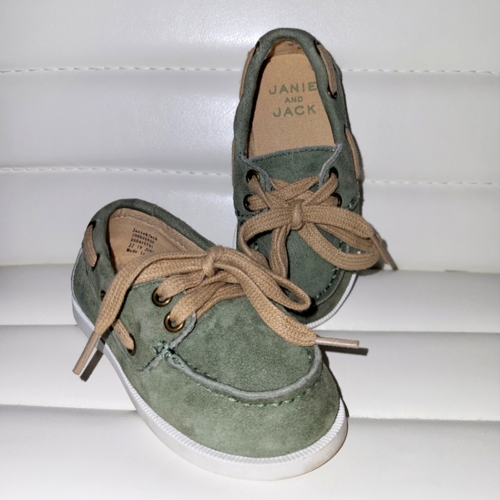 Kid's Shoes: Size 5, Janie and Jack